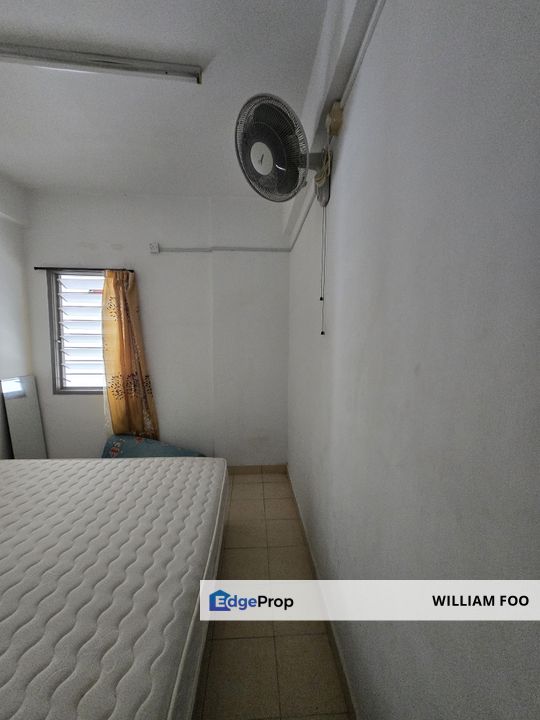 Bayu Puteri 3 Near Ciq 3 Beds 2 Baths Low Deposit For Rent, Johor, Johor Bahru