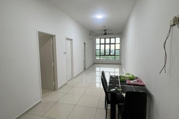 D'Summit Residences @ Kempas Utama