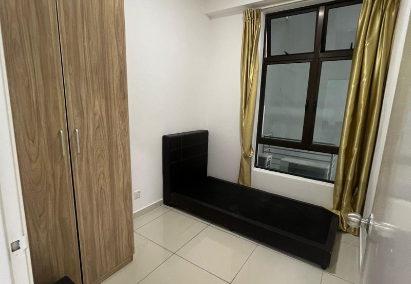 D'Summit Residences @ Kempas Utama