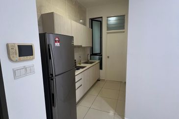 D'Summit Residences @ Kempas Utama