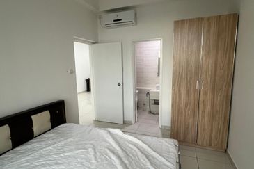 D'Summit Residences @ Kempas Utama