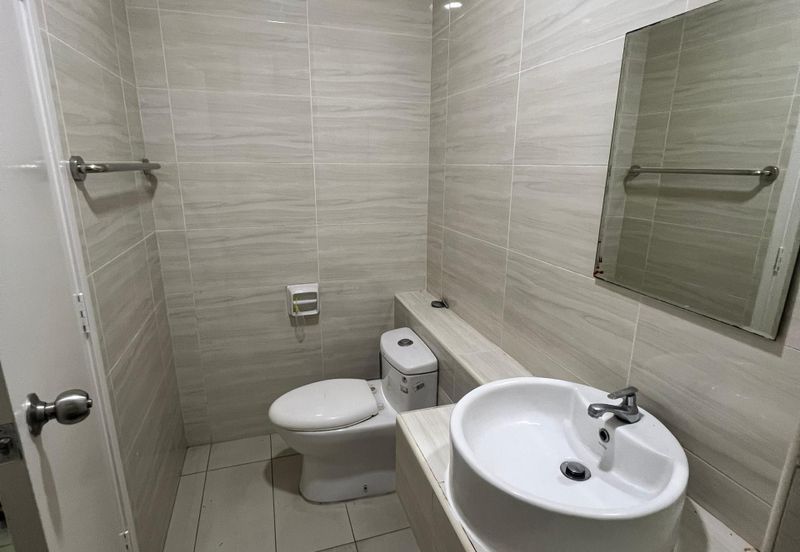 D'Summit Residences @ Kempas Utama