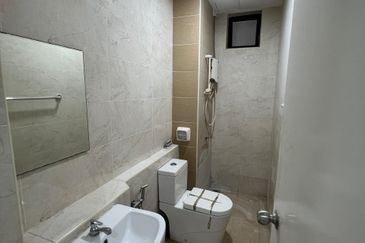 D'Summit Residences @ Kempas Utama