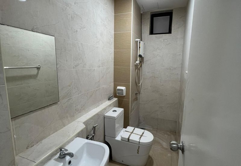 D'Summit Residences @ Kempas Utama