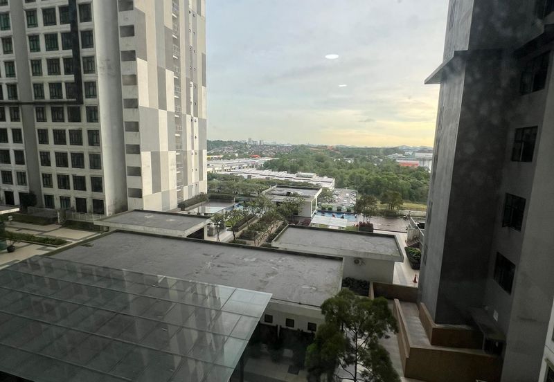 D'Summit Residences @ Kempas Utama