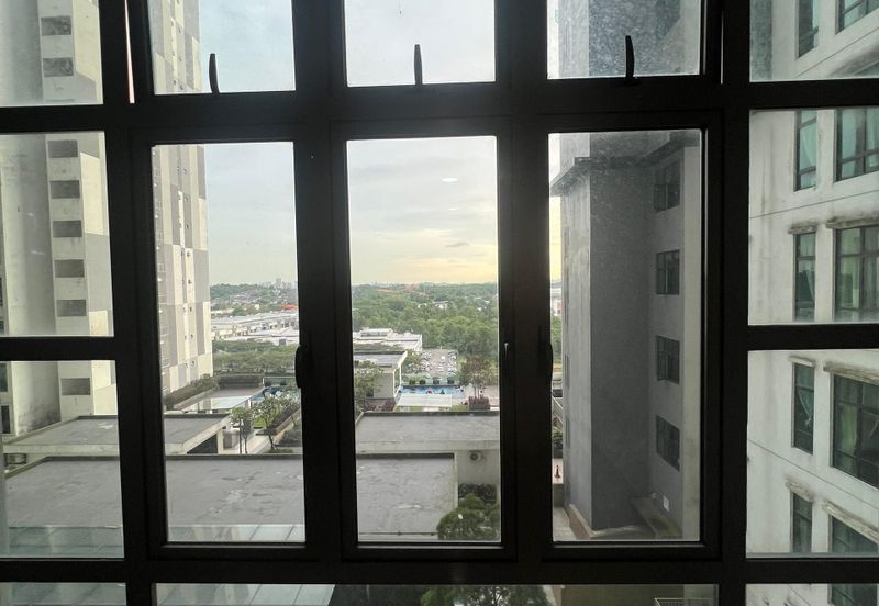 D'Summit Residences @ Kempas Utama