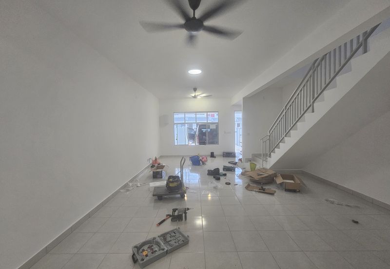 Erica @ Meridin East