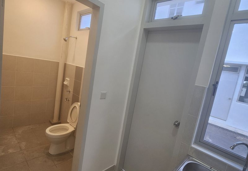 Erica @ Meridin East