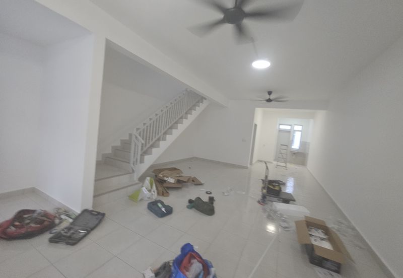 Erica @ Meridin East