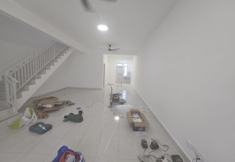 Erica @ Meridin East