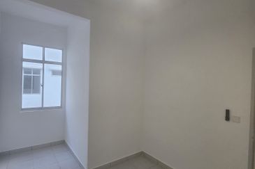 Erica @ Meridin East