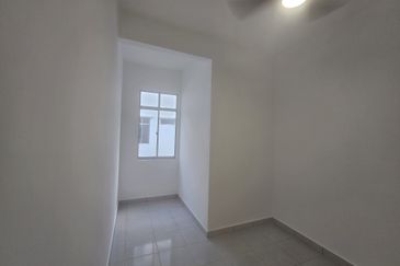 Erica @ Meridin East