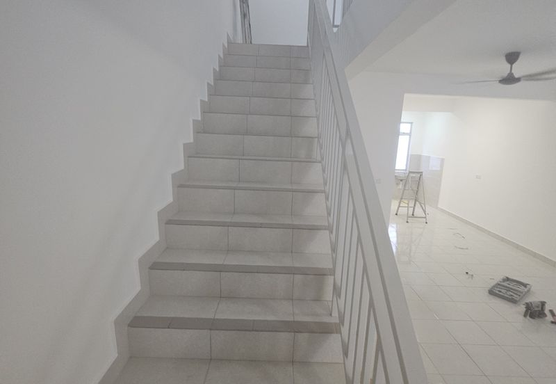 Erica @ Meridin East