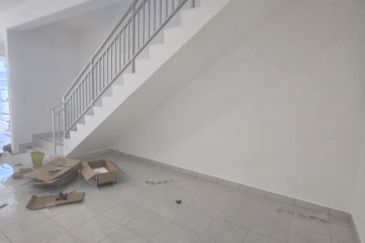 Erica @ Meridin East