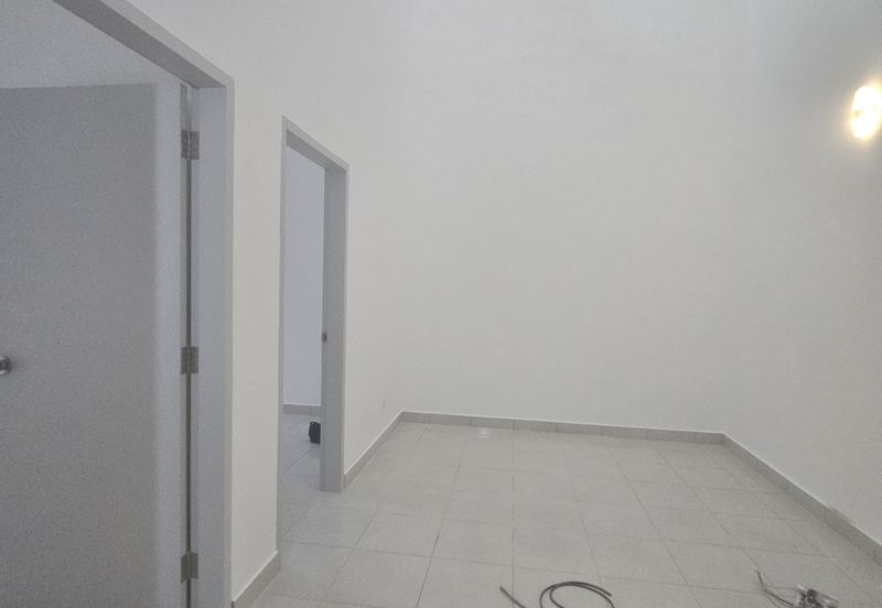 Erica @ Meridin East