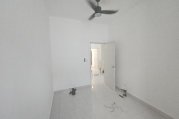 Erica @ Meridin East