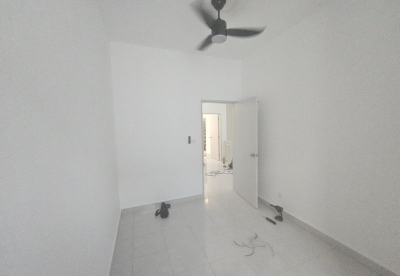 Erica @ Meridin East