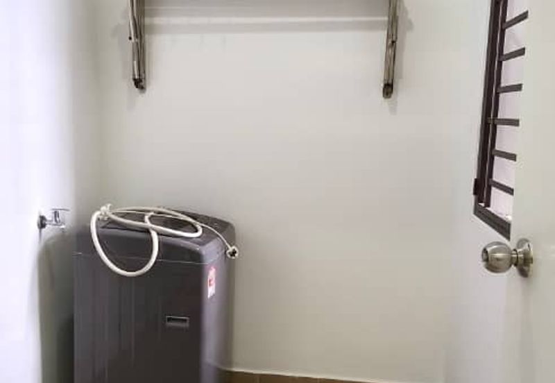 D'Summit Residences @ Kempas Utama