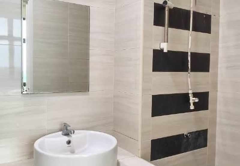 D'Summit Residences @ Kempas Utama