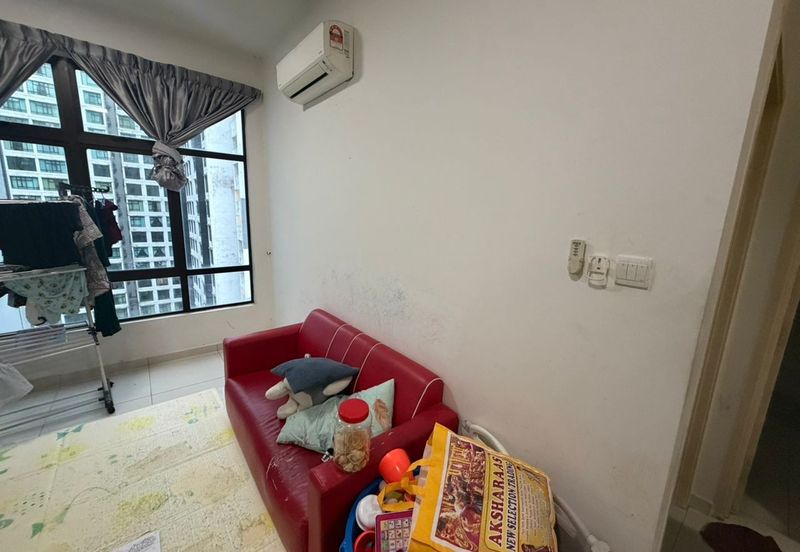 D'Summit Residences @ Kempas Utama