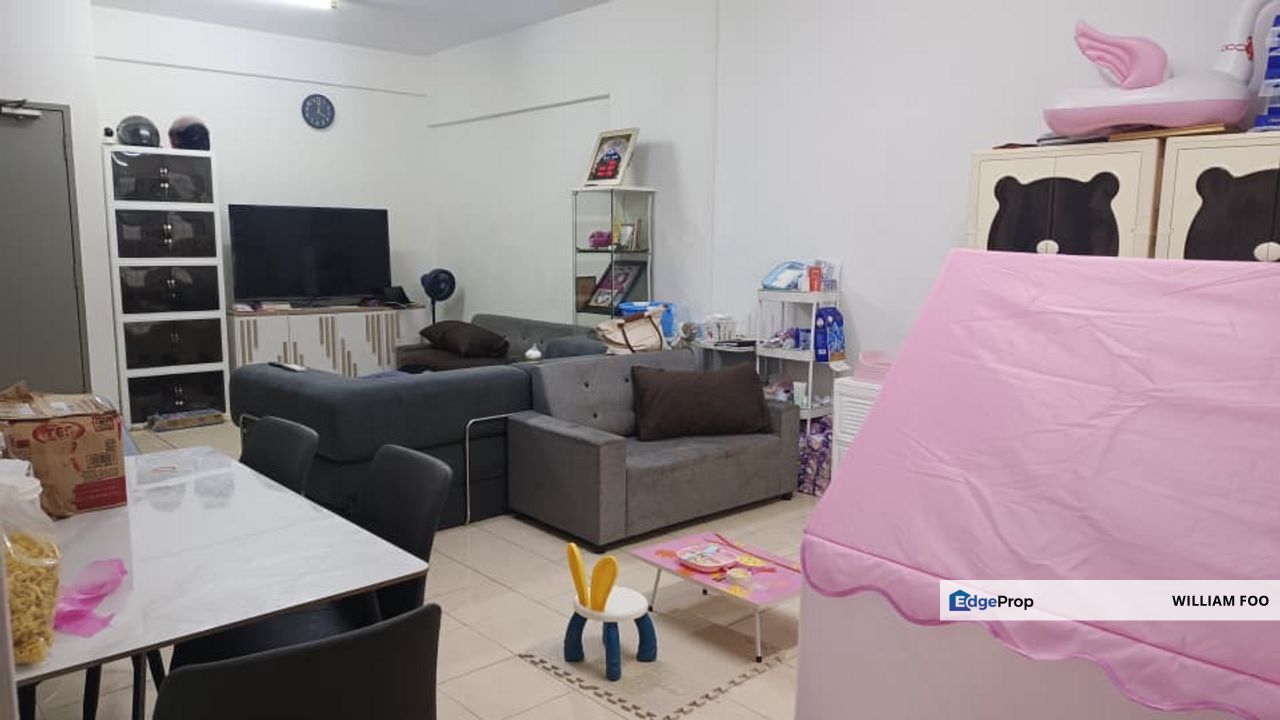 Bayu Puteri 3 @ Taman Bayu Near CIQ 3 Bedrooms Partial / Fully Furnished For Sale, Johor, Johor Bahru