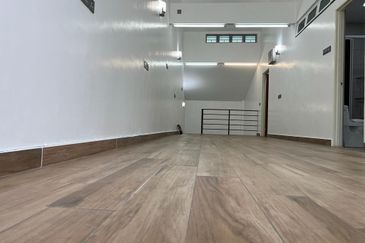 1.5 Story House for Sale - Fully Renovated Freehold - High Ceiling