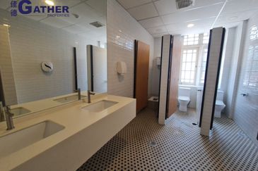 Brand New Office space @Georgetown To Let, within Financial hub 