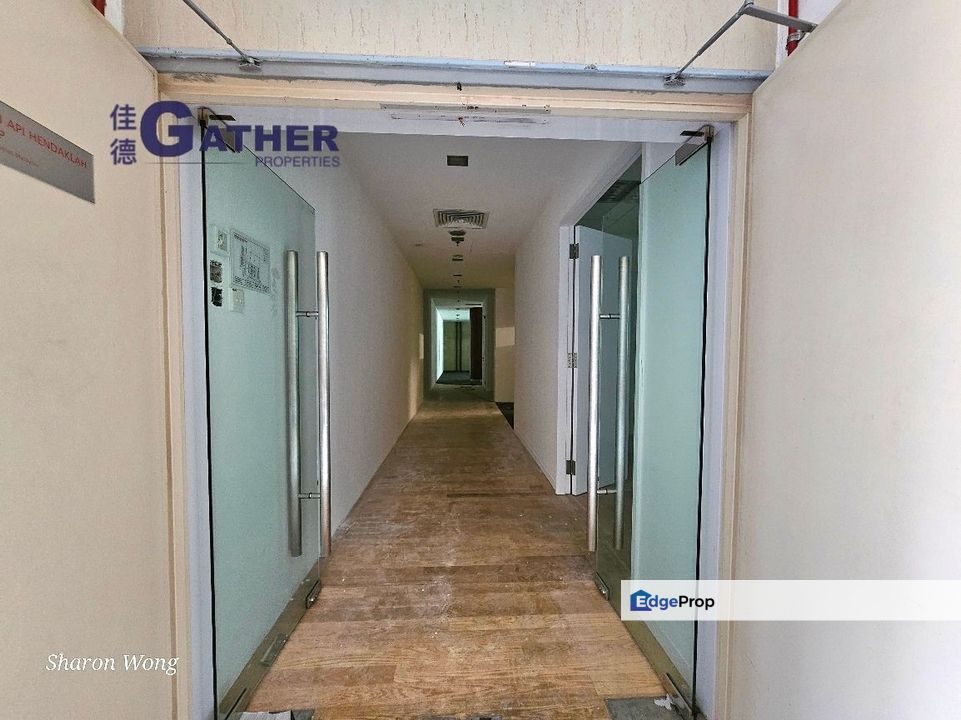 Fully Renovated Office in Gelugor Menara IJM, Penang, Gelugor