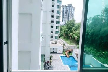 D'Zone Condominium @ Teluk Kumbar