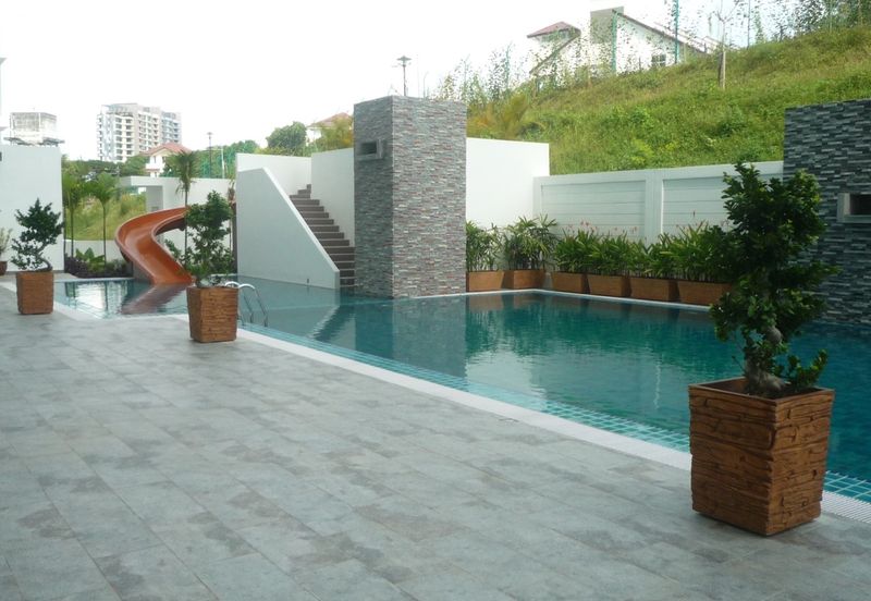 D'Zone Condominium @ Teluk Kumbar