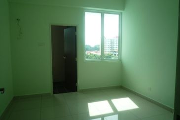 D'Zone Condominium @ Teluk Kumbar