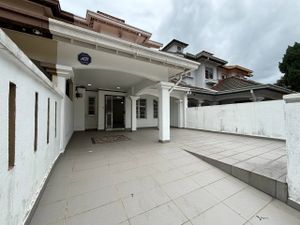 USJ 9 Subang Jaya, Double Storey Intermediate House, Facing South West ...