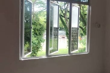 TERES DOUBLE STOREY TAMAN BERLIAN LANGKAWI