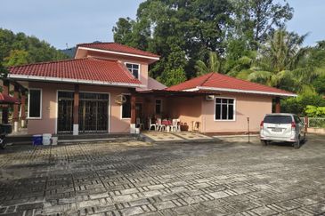 TANAH DUSUN DI LANGKAWI..HOT AREA