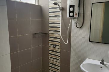 The Zest @ Kinrara 9