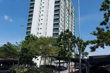Hijauan Puteri Condominiums