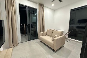 Yolo Signature Suites