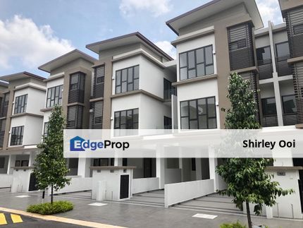 💥Renovated N'Dira Townhouse unit at Sierra 12, Bandar 16 Sierra, Selangor, Puchong South