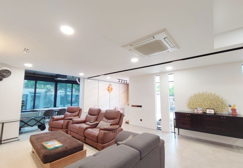 Jalan Taman Bukit Desa