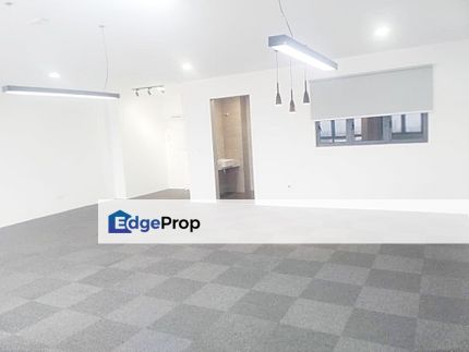 💥Stellar Suites sovo office unit for rent at Bandar Puteri Puchong, Selangor, Puchong