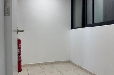 THE PULSE RESIDENCE & THE PULSE