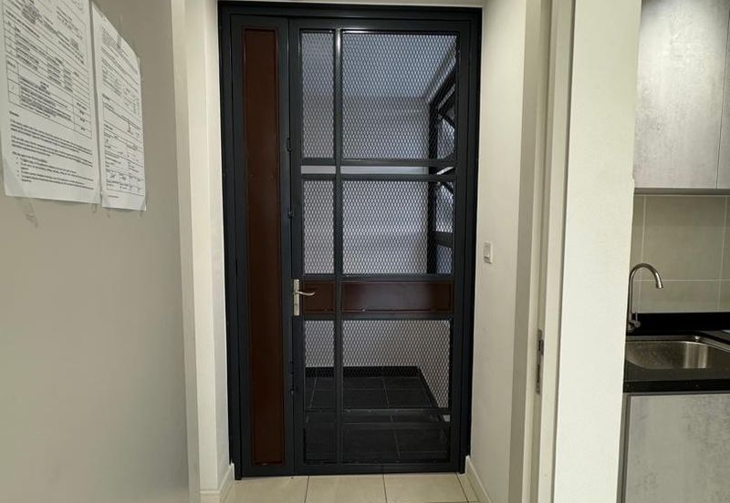 THE PULSE RESIDENCE & THE PULSE