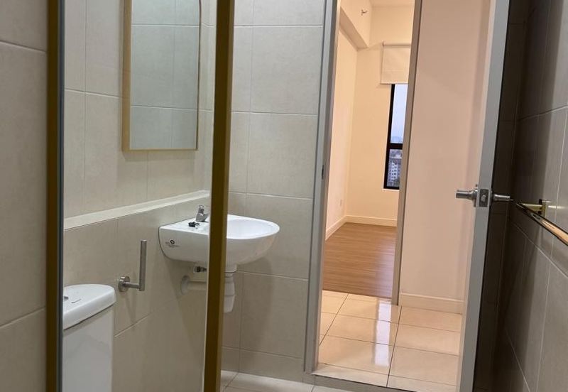 THE PULSE RESIDENCE & THE PULSE