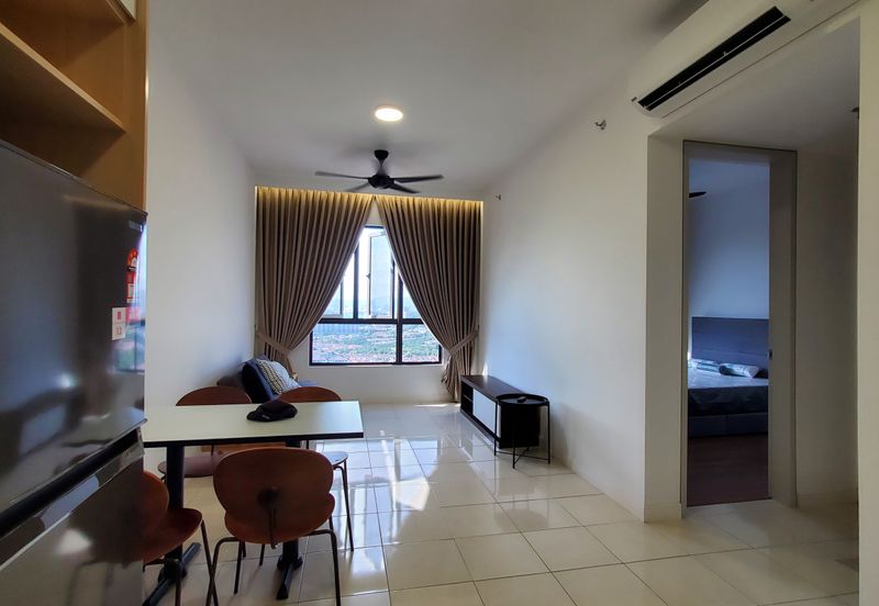 THE PULSE RESIDENCE & THE PULSE