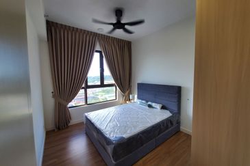 THE PULSE RESIDENCE & THE PULSE