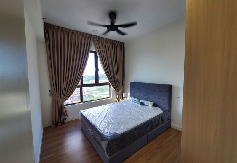 THE PULSE RESIDENCE & THE PULSE