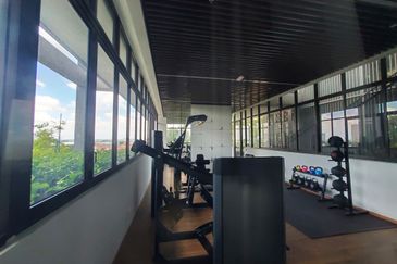 THE PULSE RESIDENCE & THE PULSE