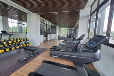 THE PULSE RESIDENCE & THE PULSE