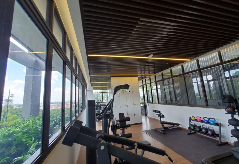 THE PULSE RESIDENCE & THE PULSE