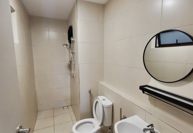 THE PULSE RESIDENCE & THE PULSE